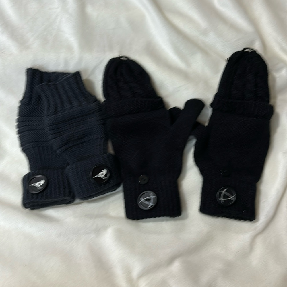 Owl Crate Gloves